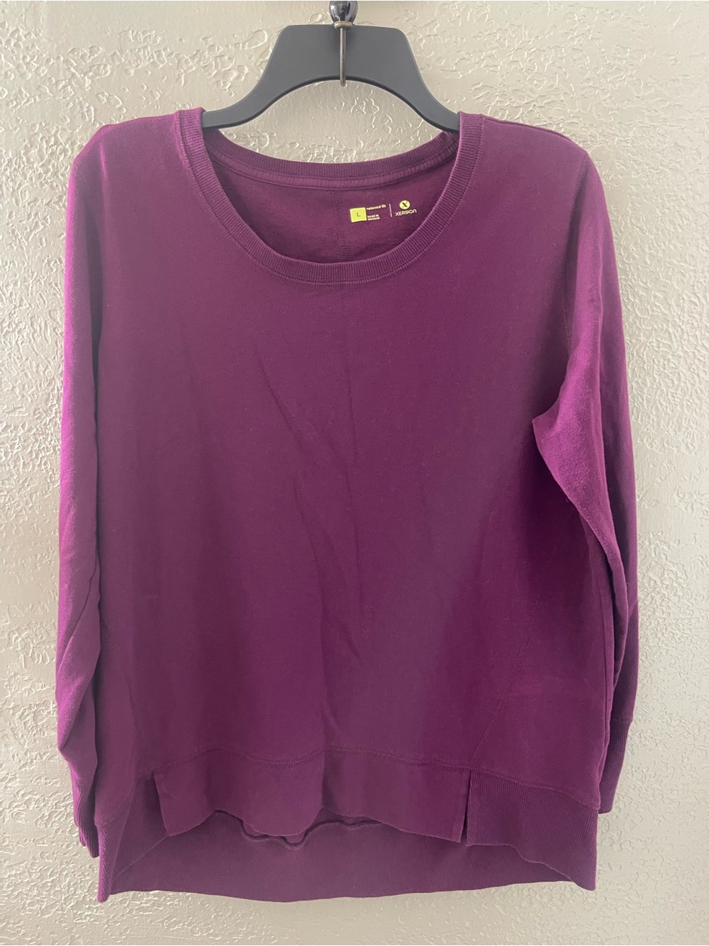 Xersion Women's Plum Relaxed Fit Crewneck Sweatshirt Large